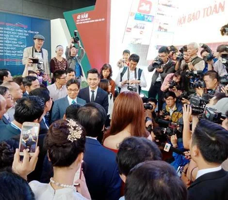 xây dựng mối quan hệ với báo chí